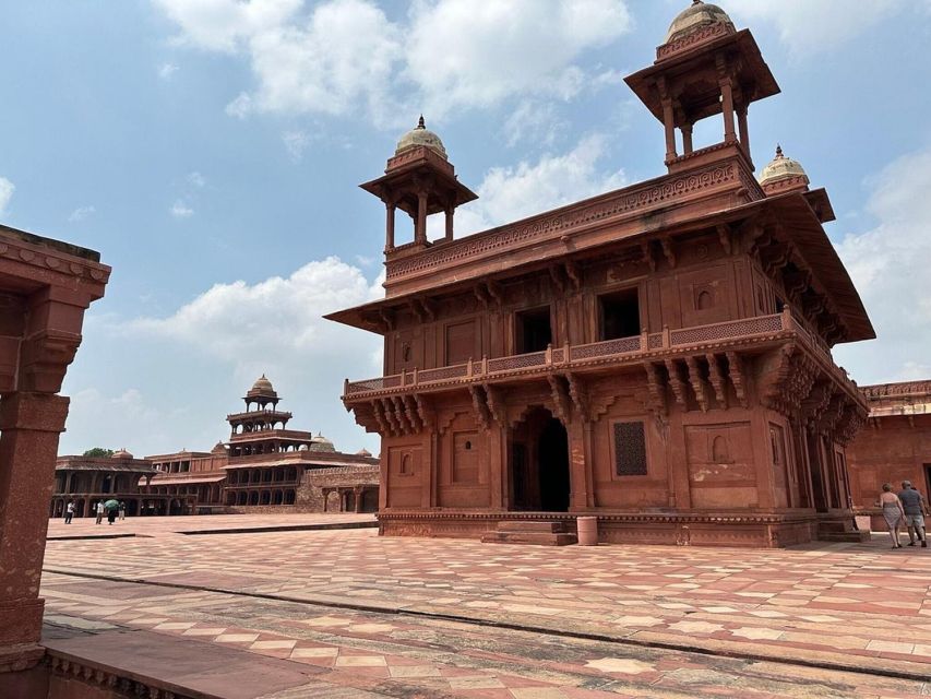 Agra to/from Jaipur with Chandboari Stepwell & Sikri Visits - Fatehpur Sikri: a guided 2-hour circuit with the stories worth knowing