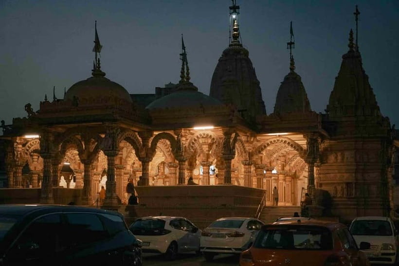 Ahmedabad Half Day Heritage Walking Tour - Poet Dalpatram Memorial Chowk: a pause that adds meaning