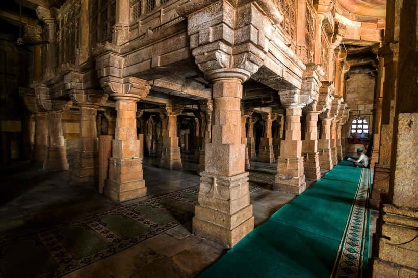 Ahmedabad Half Day Heritage Walking Tour - Teen Darwaza and Bhadra Fort: reading the old royal entrance