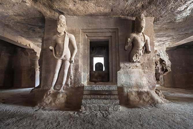All inclusive Elephanta Caves Guided Tour - From Gateway of India to Elephanta Island: the ferry part you will actually remember
