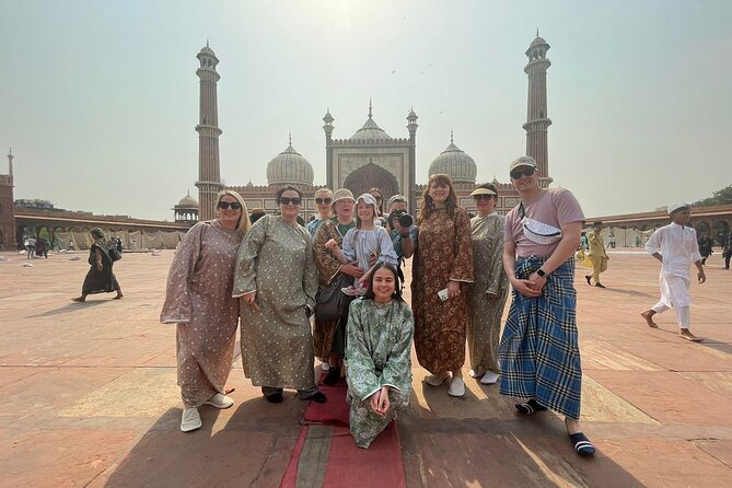 All Inclusive Full Day Old and New Delhi Tour with Entrance - Khari Baoli spice market: facts, smells, and shopping time