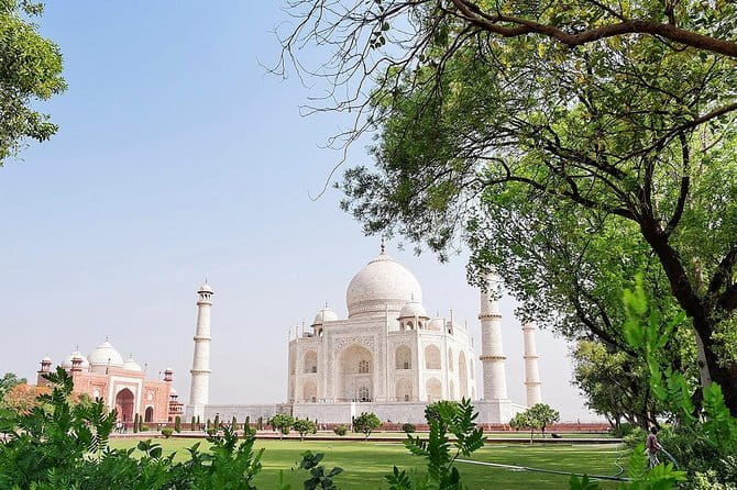 all inclusive private day trip to taj mahal from delhi by car - Tajnuma lunch break: included food, and how the options work