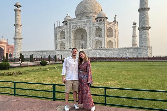 All Inclusive Private Taj Mahal & Agra Tour from Delhi by Car - What you get included, and where optional upgrades change value
