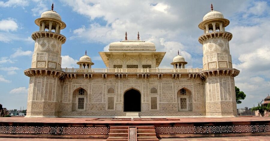 All Inclusive Private Taj Mahal Luxury Tour from Delhi - Private guiding that turns monuments into stories you can repeat
