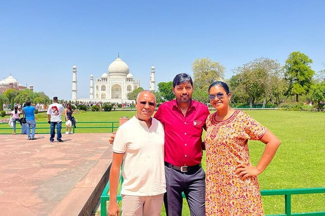 All-Inclusive Private Tour From Delhi To The Taj Mahal - Taj Mahal: what two hours can do if you have a game plan