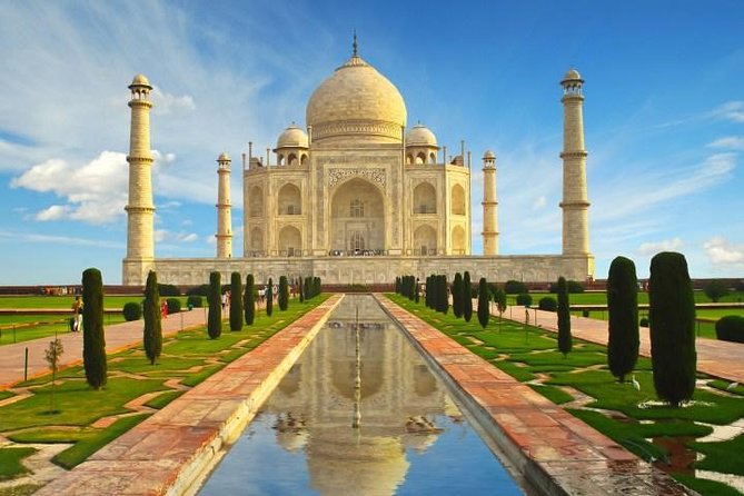All-Inclusive Taj Mahal, Agra Fort & Fatehpur Sikri Private Tour - A One-Day UNESCO Triple Play in Agra