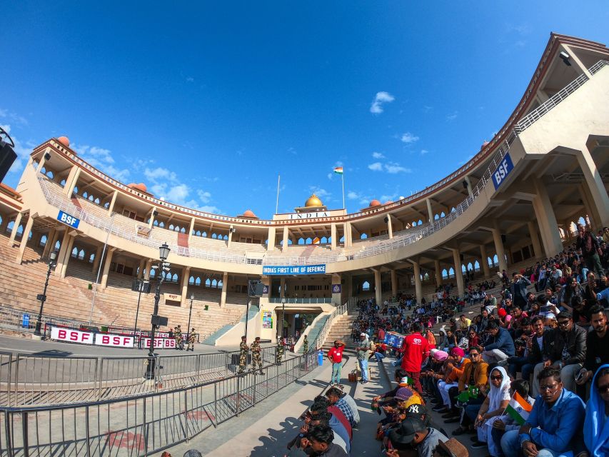 Amritsar : Golden Temple and Jallianwala Bagh Private Tour - Wagah Border Crossing Station ceremony, where the day turns into a spectacle