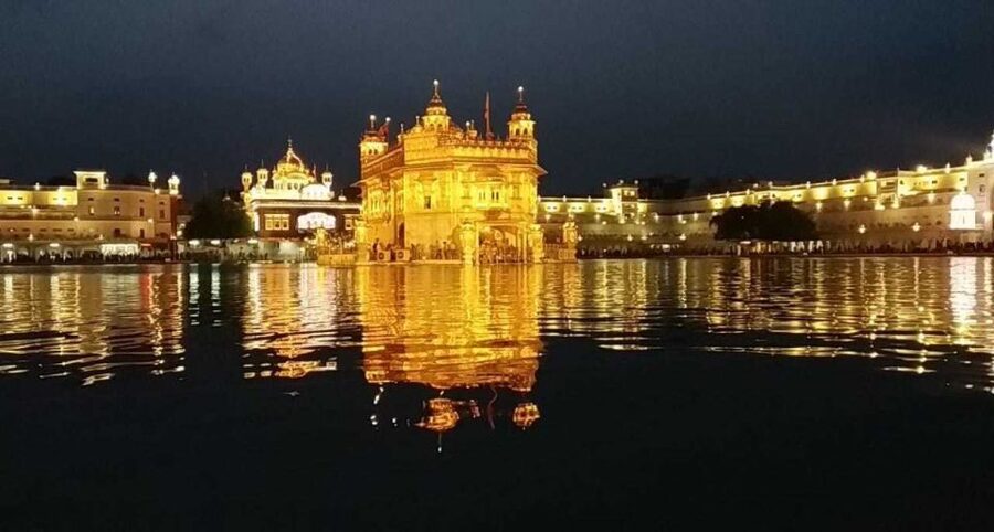 Amritsar: Small Group Sightseeing Tour with Wagah Border - Wagah Border ceremony: flag-lowering with real crowd energy