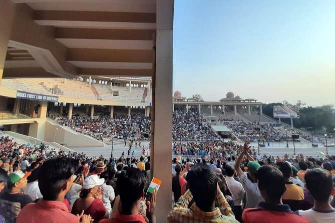 Amritsar Wagah Border Flag Ceremony. - The pre-ceremony stop: the campus and museum that explain the stakes