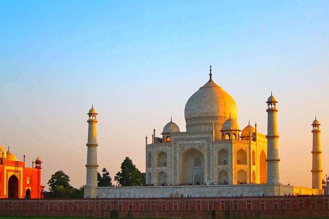 Approved Tour Guide in Agra full-day - Meeting in Agra and keeping the day moving