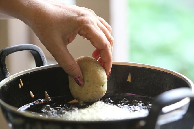 Authentic Indian Cooking Class with Jyoti in Delhi - From Gourmet Desire to the market-spice walk