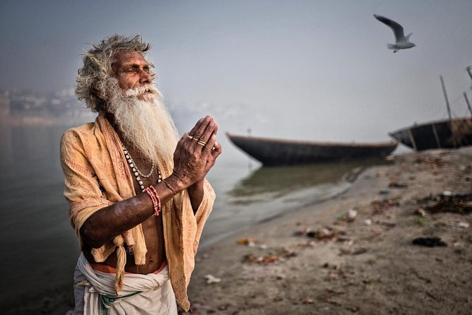 Banaras Wala Tours - Five AM at Assi Ghat: cremation rites and first prayers