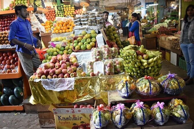 Bangalore Evening Food Street Walk and Market Visit - Metro Between Stops: The Quiet Superpower of This Route