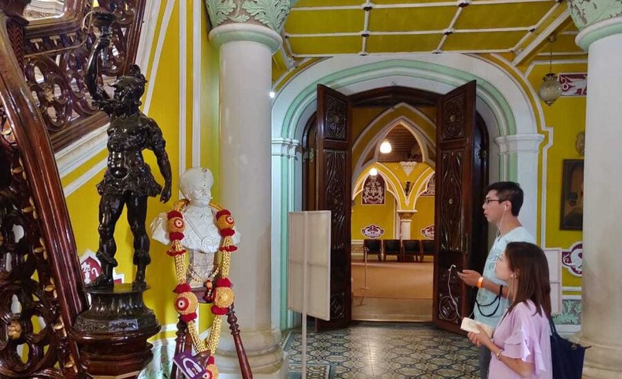 Bangalore: Full-Day Private City Tour with Lunch - ISKCON Bangalore on the hill: Bhakti yoga in practice