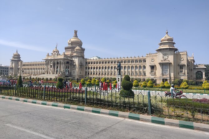 Bangalore in a Day: Private Guided Full-Day Sightseeing Tour - Lalbagh Botanical Garden: an easy start with a plant-lover payoff