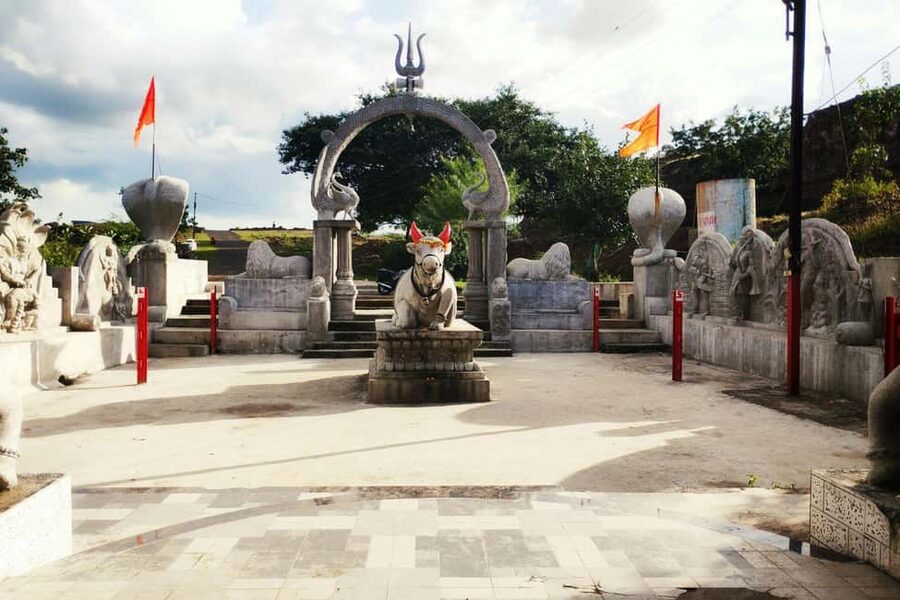 Bangalore: Private City Guided Tour with Pick-up & Drop-off - Cubbon Park and Vidhana Soudha: green center and political architecture
