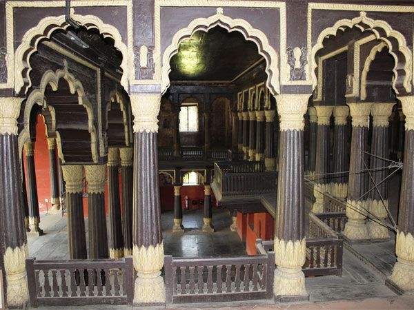 Bangalore: Private Full-Day City Tour w/ Lunch - Vidhan Soudha and the government drive-by: the civic side of Bangalore