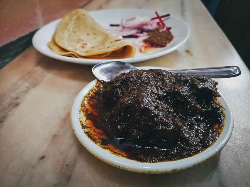Bengali Nights Kolkata Food Tour with 13+ Tastings - Quiet District Walks: Temples, Local Life, and the Snack Interlude