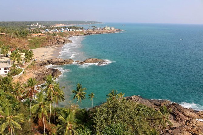 Best of Kerala Tour (Exclusive Private tour) - The route that connects tea, jungle, canals, and sea