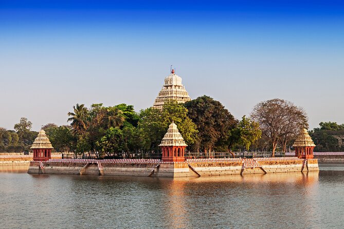 Best of Madurai (Guided Halfday Sightseeing Tour by Car) - Stop 1: Madurai city orientation and the 14 gopurams effect