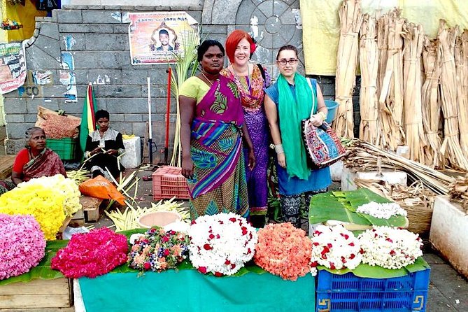 Big Fat Indian Wedding, shopping & bazaar walking tour in Chennai - Panagal Park Flower Market: When Flowers Become Part of the Ceremony