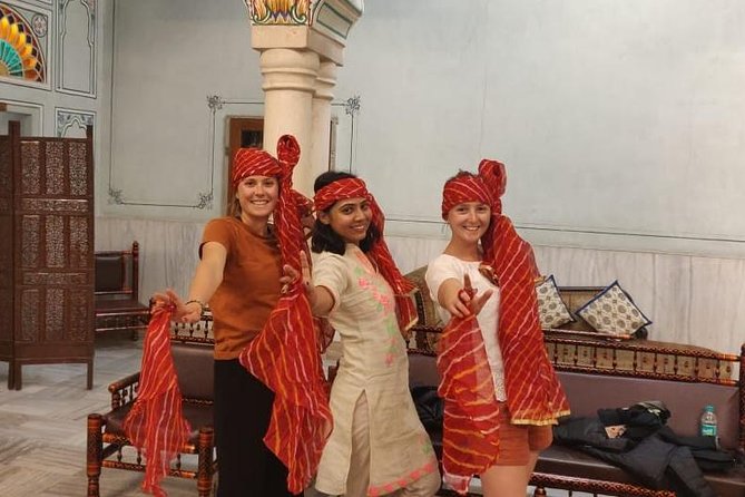 Bollywood Dance Class - Groove and shake on Hindi Movie hits ! - What You’ll Do in 90 Minutes of Bollywood Moves