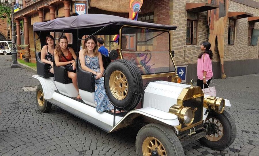 Bollywood Filmcity tour with Dance show. - Theme park time: comedy, dance, VFX, 7D, and wax museum