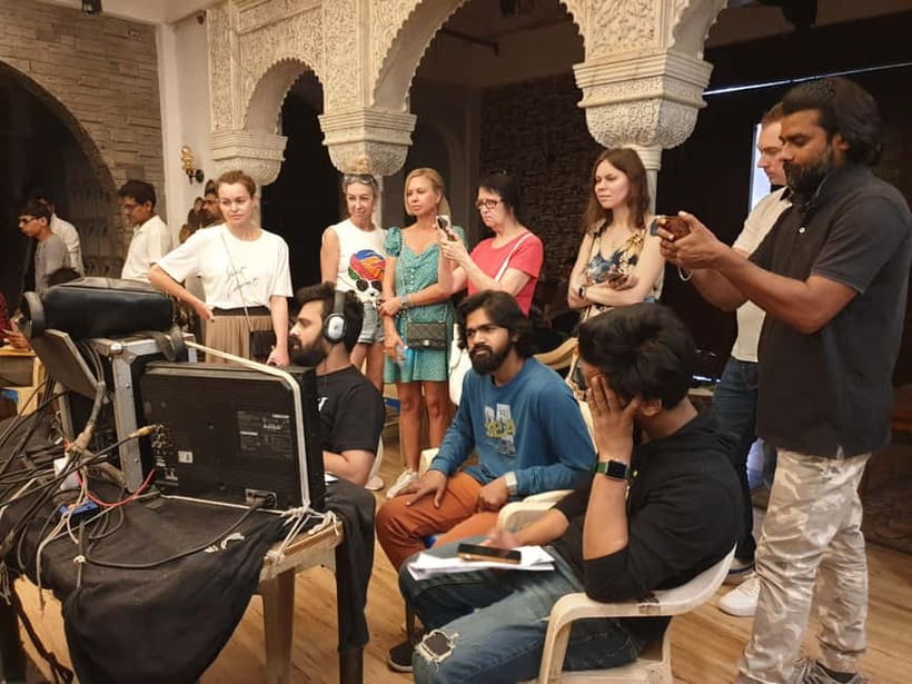 Bollywood Sightseeing and Celebrity Home Tour by Private Car - The sets you can walk through: hospital, jail, office, and bungalow scenes