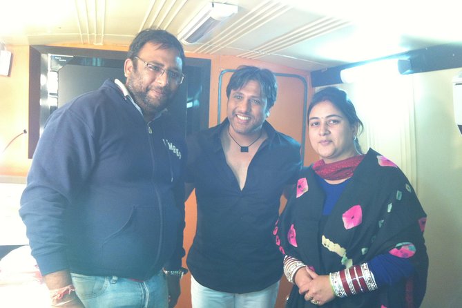 Bollywood Studio Tour experience - The AC pickup and drive: comfortable, but plan for time