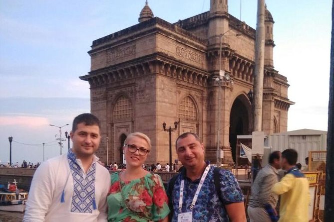Bollywood Studio Tour with Slum & City Tour - Elephanta Island option and the dance-show time trade-off