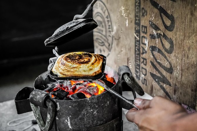 Bombay Express Mumbai Food Tour with 15+ Tastings - Zaveri Bazaar and Mangaldas Market: street snacks, curry comfort, and sweets