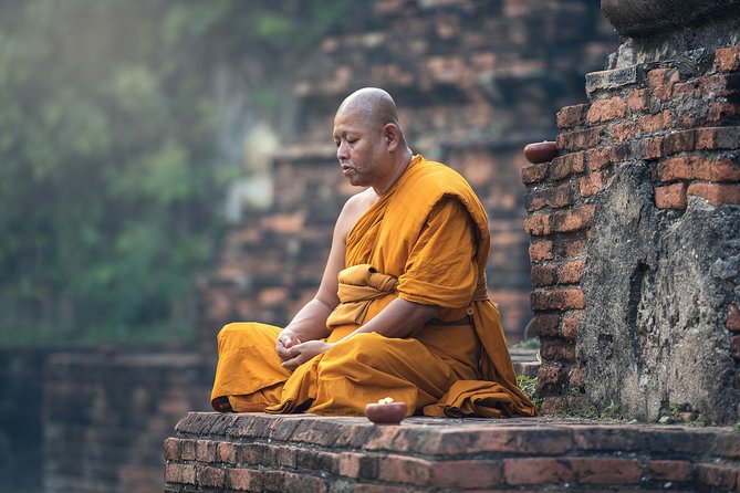 Buddhist Tour 7 Day - Day 2 The Road to Bodhgaya and the Theme of Enlightenment