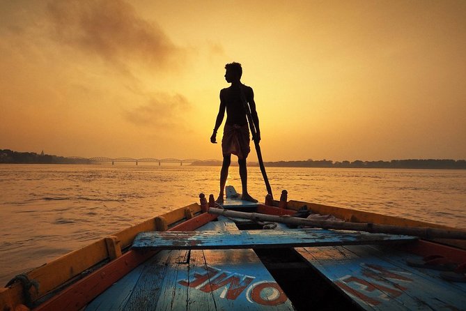 Budget full-day Varanasi tours : for unforgettable experience.. - Cremation grounds and ashams, handled with care