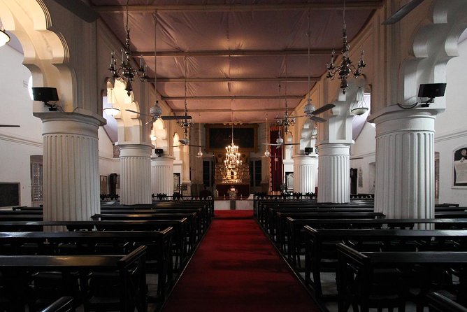 Build Your Own: custom private tour of Kolkata with transfers - College Street Bookstalls and the Indian Coffee House Option