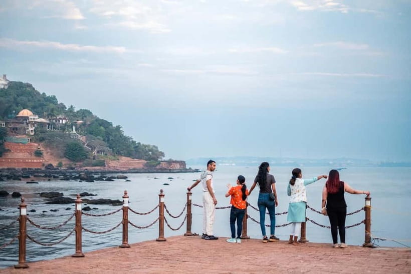 Candolim: Heritage Walk of Fort Aguada Port and Jail Complex - Meet a guide you can trust: Niranjan, Yashashvi, Veron Franco