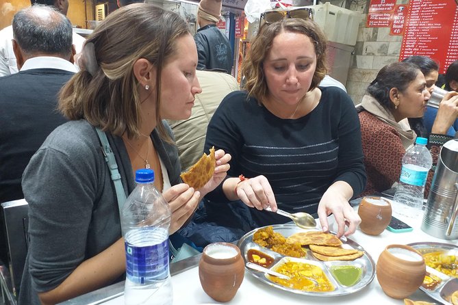 Chandni Chowk Old Delhi Food Tour with Spice Market - Digambar Jain Lal Mandir: Gold-Plated Artwork and a Birds Hospital