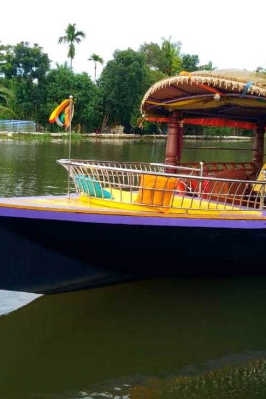 Cochin : Alleppey/Alappuzha Backwater Canoe (Shikara) Cruise - The 3-Hour Shikara Cruise: Backwaters, Canals, and Village Life