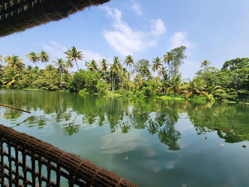 Cochin: Backwater Village Eco Boat Cruise with Lunch - The village craft stop: coconut weaving and coir making up close