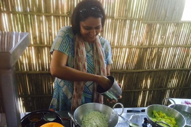 Cooking Class with Indian Family in Jaipur (Pickup & Drop Free) - Pickup, Drop-Off, and the Chandpole Gate Meeting Point