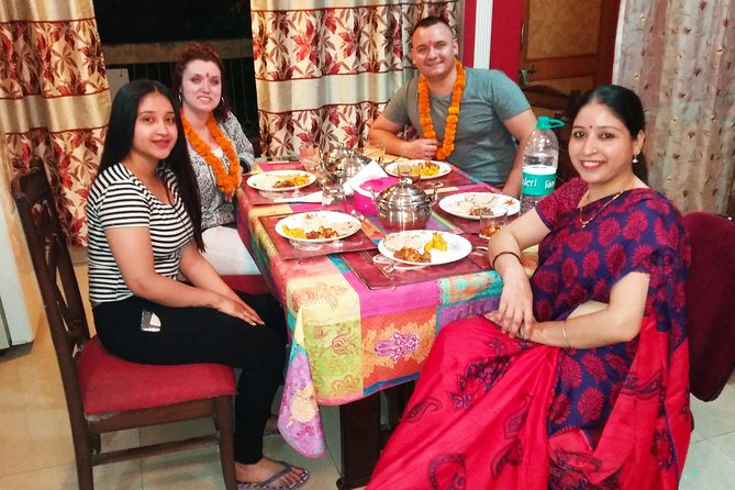 Cooking Demo + Lunch/Dinner and interaction with an Indian family @ Chez Anjali - Getting There At 5:00 pm: Meeting Point, Stairs, And Tickets