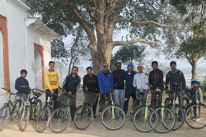 Countryside Bicycle Tour - Riding the Agra countryside east of the Taj Mahal
