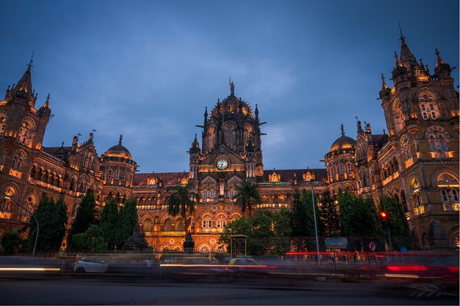 Cultural & Heritage Trails of Old Town Mumbai Guided Walking Tour - Downtown Mumbai arts, a Jewish Synagogue, and an antique library vibe