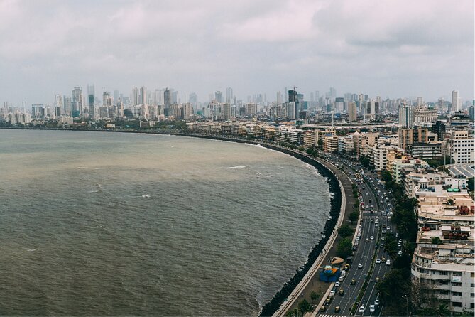 Cultural & Heritage Trails of Old Town Mumbai Guided Walking Tour - The finish at Queen’s Necklace (Marine Drive) with a final view