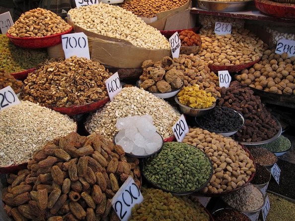 Customized Half Day or Full Day Delhi Shopping Tour with Female Consultant - Key things to know before you go