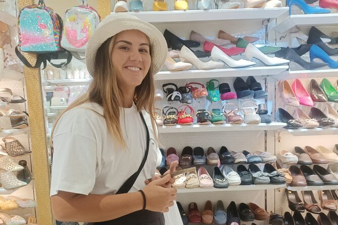 Customized Half Day or Full Day Delhi Shopping Tour with Female Consultant - Women’s shopping in Delhi, with a plan you can trust
