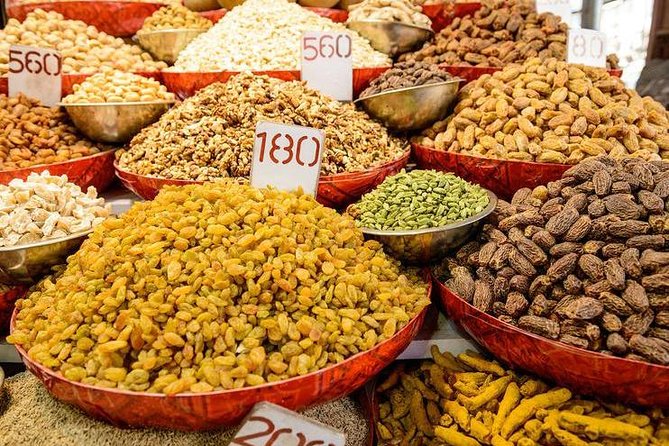 Day Tour of Delhi: Old and New with Local Experts - Jama Masjid and Chandni Chowk: Where Old Delhi Gets Loud