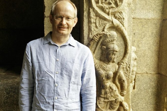 Day trip from Bangalore to Lepakshi for Temple architecture & paintings - Paintings at Lepakshi: orange-red line-work and the deities you’ll spot