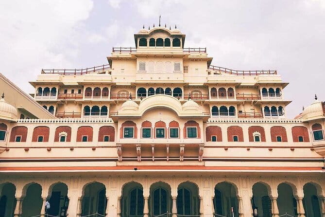 Day Trip from Jaipur to Ranthambore Safari - The Feel of the Day: Pickup, Driver, and Group Style