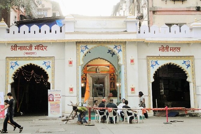 Day Trip from Udaipur to Nathdwara, Eklingji, and Haldighati - Nathdwara’s Shrinathji Temple: A Focused Hour of Devotion