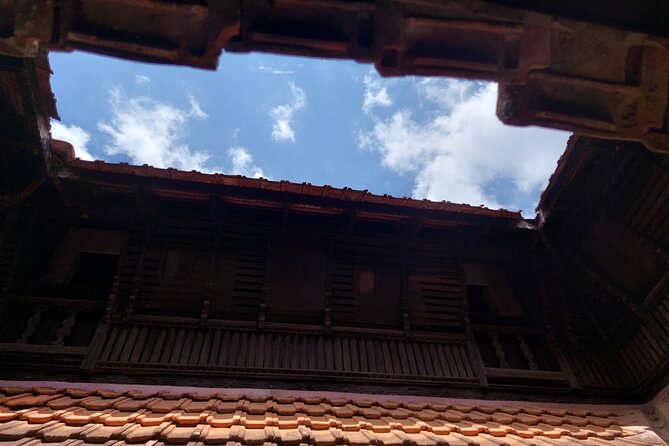 Day trip to Kanyakumari beach and Padmanabhapuram palace - Kanyakumari Beach at the southern tip, with ocean drama built in